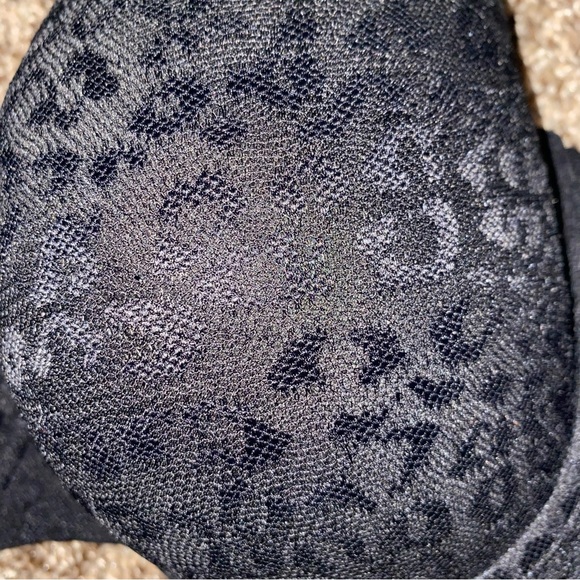 EUC Victoria’s Secret PINK Black Leopard Print Wear Everywhere Push Up Bra - Picture 2 of 5